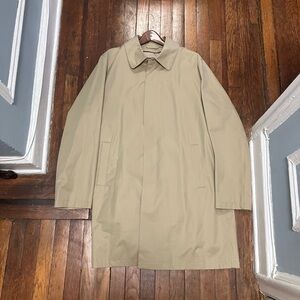 NWOT Men’s Brooks Brothers Vintage Tan Raincoat/ Jacket